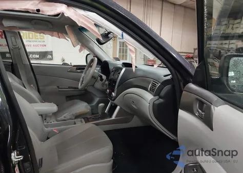 2011 Subaru Forester 2.5X Touring z USA, uszkodzony, nr VIN JF2SHAGC9BH714173